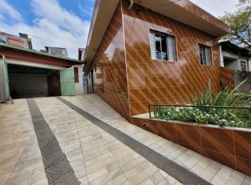 Casa de 2 quartos, Santo André · Casa com 2 dormitórios, suíte, 3 vagas de garagem e galpão industrial de 150m² em terreno de 375m²