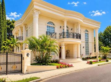5a2720b6d5c663c3f965ffbdc20cdd1f12f534ca · Curitiba | Mansão Atemporal | Inspiração Europeia | 3.349 m² de Terreno