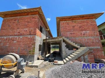 Foto 01 · Apartamentos á venda em Ubatuba, em construção. Praia da Lagoinha. Parcelamento com construtor.