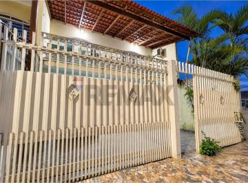 Casa · 247m² · 4 Quartos · Sobrado QR 514, Samambaia Sul, 247m², 3 quartos com suíte e garagem para 3 carros