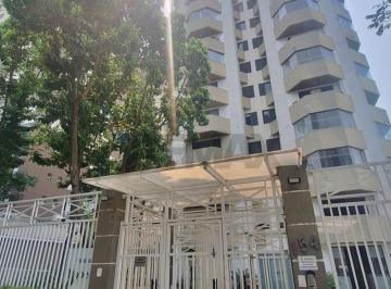 Apartamento · 109m² · 2 Vagas · Apto Reformado no Centro de Alphaville!