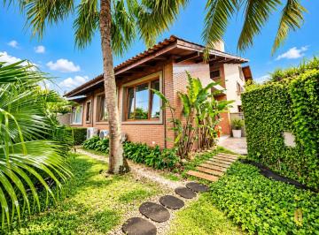Casa · 175m² · 2 Vagas · Casa comercial para alugar com 7 ambientes, com 6 salas.