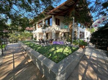 Casa de 5 quartos em Pendotiba e 3 suítes · Casa com 5 quartos à venda, 400 m² por R$ 2.130.000 - Maria Paula - Niterói/RJ