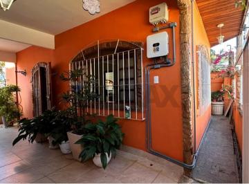 Casa · 260m² · 4 Quartos · Excelente Casa em Condomínio Fechado | 4 Quartos | Piscina | Área Gourmet