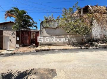 TERRENO TODO MURADO
10X25 · TERRENO MURADO NA VILA GUILHERMINA