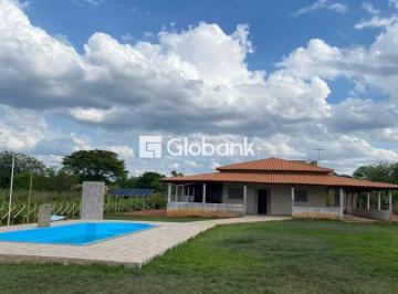 2e02e593-d699-4b2d-b905-9731543c91ac · Chácara à venda de 6.800 m² em zona rural de Montes Claros.