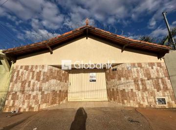 Fachada · Casa para Aluguel - Jardim Primavera, Montes Claros/MG, 03 quarto(s)