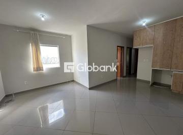 Sala · Venda e aluguel de apartamento no Ibituruna
