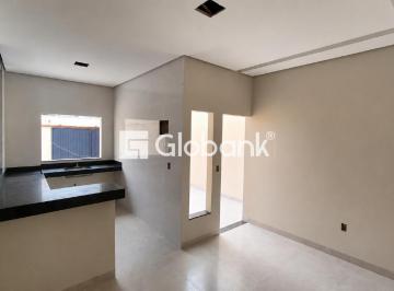 Photo 1 · Casa Residencial à Venda em Montes Claros (Bairro dos Mangues) | 2 Quartos, Porc