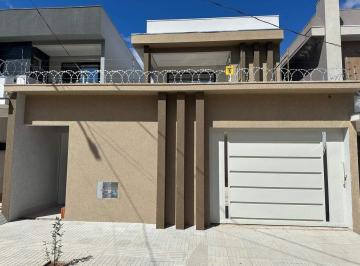 Fachada · Casa em Montes Claros, no bairro Ibituruna, à venda.