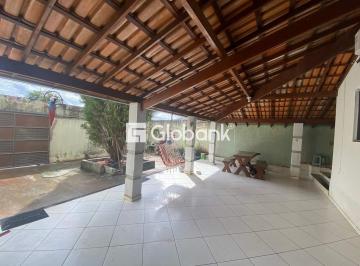 Photo 1 · Casa com 200m2 para venda no Acácias
