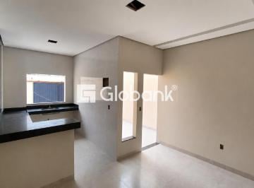 Photo 1 · Casa Residencial à Venda em Montes Claros (Bairro dos Mangues) | 2 Quartos, Porc