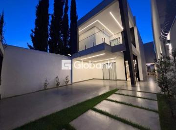 Photo 1 · Casa à venda em Ibituruna com 200m², 3 suítes e 3 vagas de garagem