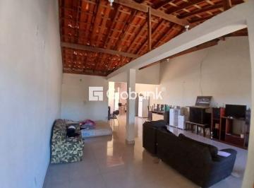 Photo 1 · Sobrado à venda em Major Prates com 240m² 4 quarto(s), e 1 vaga(s)