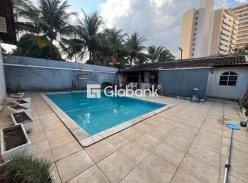 Photo 1 · Casa à venda Melo 300m2, 4 quartos sendo 1 suíte.