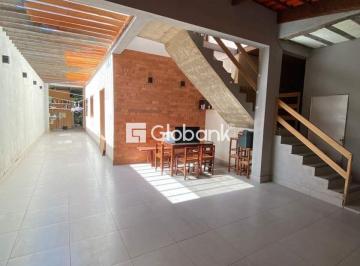 Photo 1 · Casa e ponto Comercial à venda em Maracanã com 190m², 5 Quarto(s), 2 Suíte(s).