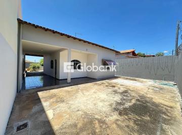Fachada · Venda de casa no bairro Cidade Nova em Montes Claros.