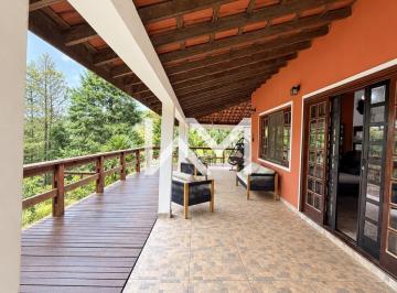 Rural · 180m² · 3 Quartos · 10 Vagas · Chácara à Venda em Itu com 3.000 m², Piscina e Casa Avarandada 🌿�