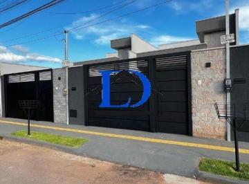 Foto 01 · Casa de luxo à venda em Aparecida de Goiânia-GO, 3 quartos, 3 suítes, 2 salas, 4 banheiros, 2 vagas,