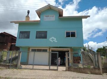 Casa · 280m² · 5 Quartos · 3 Vagas · Bela Casa com Vista Perene