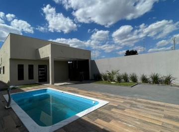Casa de 3 quartos, Águas Lindas de Goiás · Casa de 360 m² com 3 quartos à venda no Jardim da Barragem IV