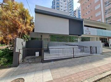 8885d9ac934c7461f25c6bd4a1a33bc5696512a8 · Locação | Casa Comercial de 191m², 5 salas, 2 lavabos - Centro de Florianópolis