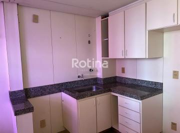 Apartamento · 48m² · 1 Quarto · 1 Vaga · Apartamento à venda no Centro de Uberlândia com 1 suíte e vaga de garagem