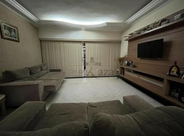 Casa · 250m² · 3 Quartos · 3 Vagas · Casa Térrea - Jardim Motorama - 3 Dormitórios - 250m² - Estuda Permuta Por Maior Valor.