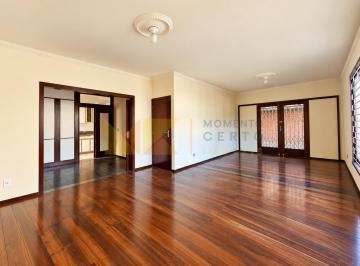Casa · 462m² · 5 Quartos · 8 Vagas · Imóvel em excelente localização no bairro Ponta Aguda