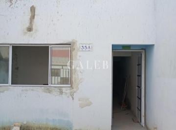 Foto 01 · Casa à venda em Atibaia-SP no Jardim das Palmeiras com 2 quartos, 1 suíte e 2 vagas de garagem!