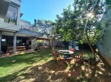 Imagem 1 · Casa para venda e aluguel em Rio Tavares, Florianópolis