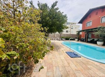 523604a3 · Casa, 3 dormitórios, 540 m², em Ingleses do Rio Vermelho
