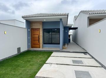 Casa · 84m² · 2 Quartos · 2 Vagas · Casa com planejados, quintal e churrasqueira em Itaipuaçu | R$ 585 mil