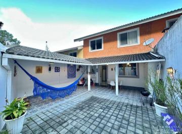 charmosa-residencia-de-100-m-estilo-europeu-com-3-1808352.jpeg · Charmosa Residência de 100 m² Estilo Europeu com 3 Quartos (1 Suíte), Vista para as Montanhas do Par
