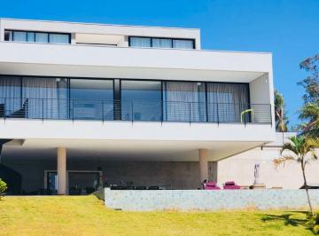 Casa de 4 quartos, Brasília · Casa de 2400 m² com 4 quartos para aluguel no Lago Sul