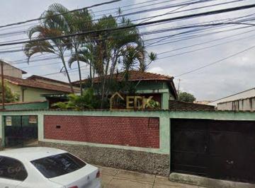 67fc3f66ff77577cbb60ec08d6424f9ecc31dee0 · Casa com 3 dormitórios à venda, 288 m² por R$ 1.600.000 - São Benedito - Pindamonhangaba/SP