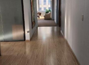 Comercial · 115m² · 1 Vaga · Sala Comerical 115m³ pra locação Bela Vista