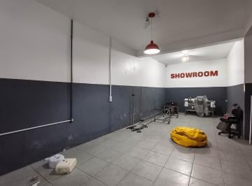 Comercial de 5 quartos, Porto Alegre · Pavilhão com 3 pavimentos com elevador  e 800m² construídos no Bairro Vila Nova,