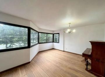 f74fb30f0ffc387c96531e81a59bbca81cc20a18 · Apartamento com 3 quartos no Centro de Florianópolis