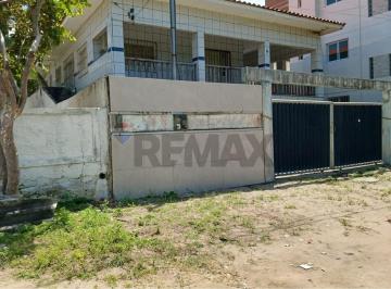 Casa · 140m² · 4 Quartos · 3 Vagas · "Encantadora Casa em Jacumã com Vista para o Mar"