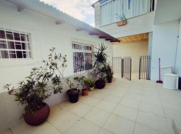 001 · Casa Residencial 35M² - para Alugar