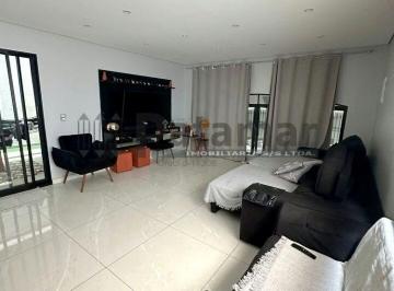 Casa · 180m² · 3 Quartos · 2 Vagas · Sobrado a venda com 3 quartos na Super Quadra Morumbi.