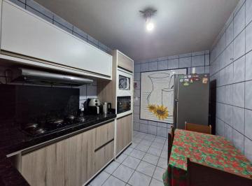 Casa · 100m² · 3 Quartos · 2 Vagas · Casa mobiliada com 3 dormitórios na Barra do Rio