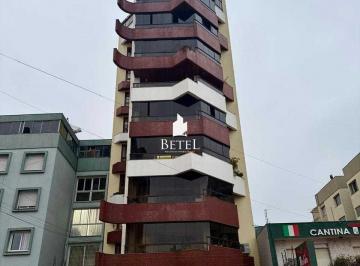 Apartamento · 250m² · 3 Quartos · 3 Vagas · Apartamento com 3 suítes e ampla sacada em São Pelegrino