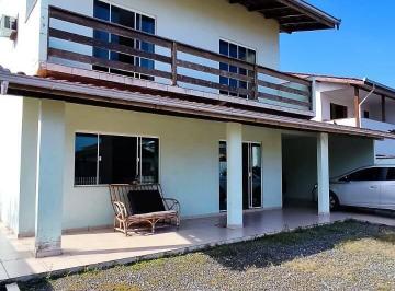 Casa · 300m² · 6 Quartos · 7 Vagas · Excelente sobrado alto padrão com 06 quartos, 100metros da PRAIA UBATUBA SC