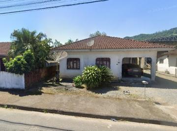 Casa · 300m² · 3 Quartos · 1 Vaga · Casa para Aluguel em João Pessoa, Jaraguá do Sul: 3 Quartos e Vaga