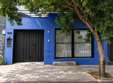Comercial · 210m² · Loja na Rua Mourato Coelho, 1202 • 210 m²