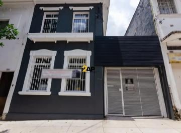 Photo 1 · Casa Comercial para Locação na Lapa, SP: 6 Salas, 3 Banheiros e 8 Vagas em 220m²!