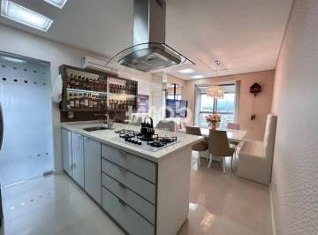 Apartamento · 148m² · 12 Quartos · 2 Vagas · APARTAMENTO COM SUÍTE + 1 QUARTO - CENTRO