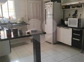 Casa · 235m² · 3 Quartos · 2 Vagas · Condomínio com 3 quartos à venda em Jardim ipê - SP